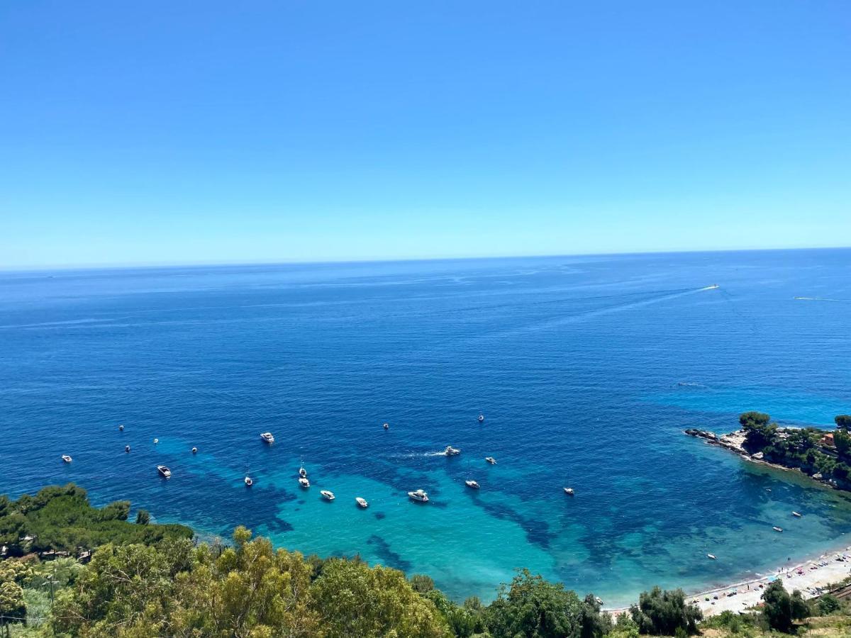 Kiss Of Sea - Balzi Rossi & Baia Beniamin Apartment Ventimiglia Ngoại thất bức ảnh