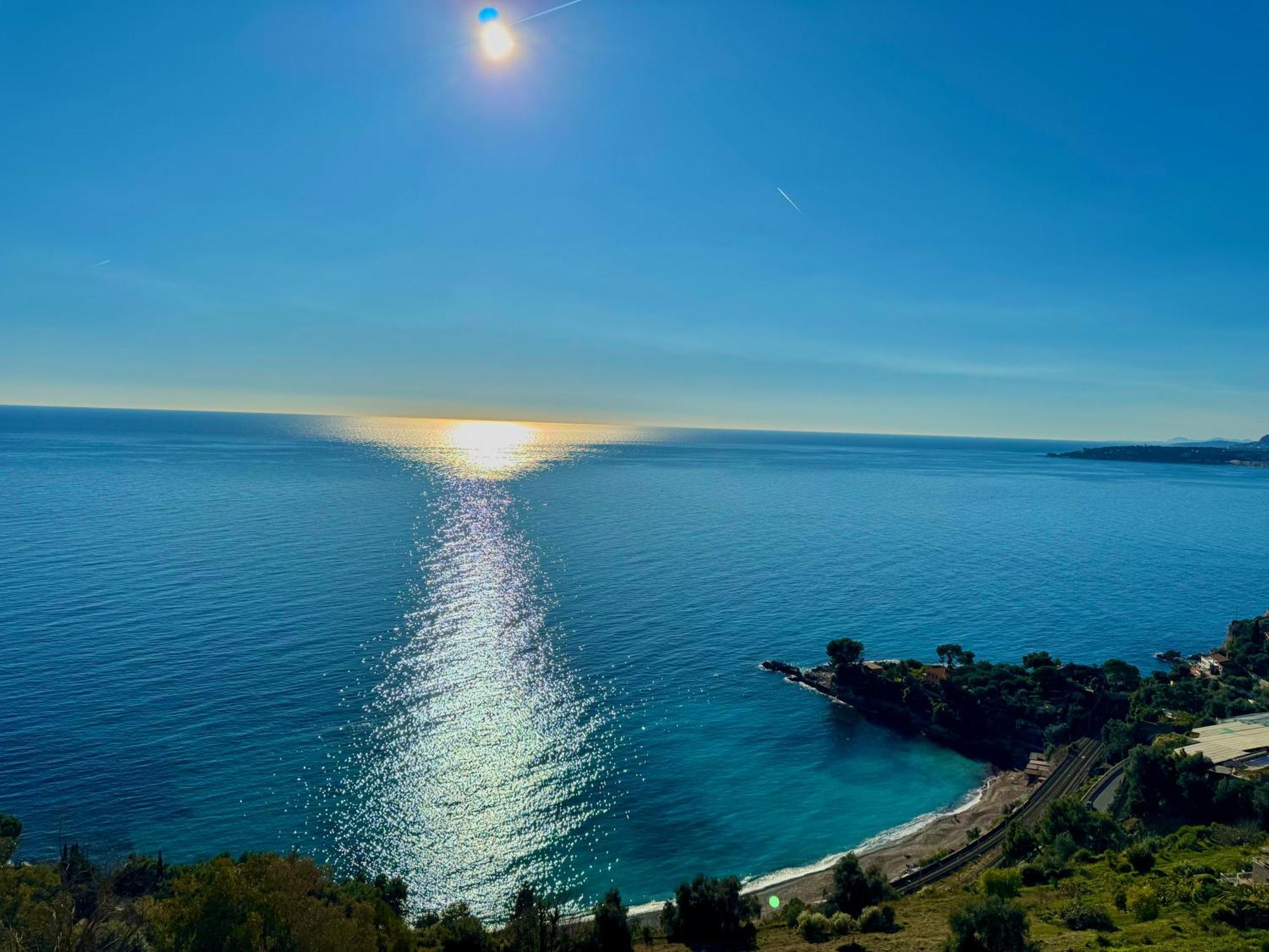 Kiss Of Sea - Balzi Rossi & Baia Beniamin Apartment Ventimiglia Ngoại thất bức ảnh