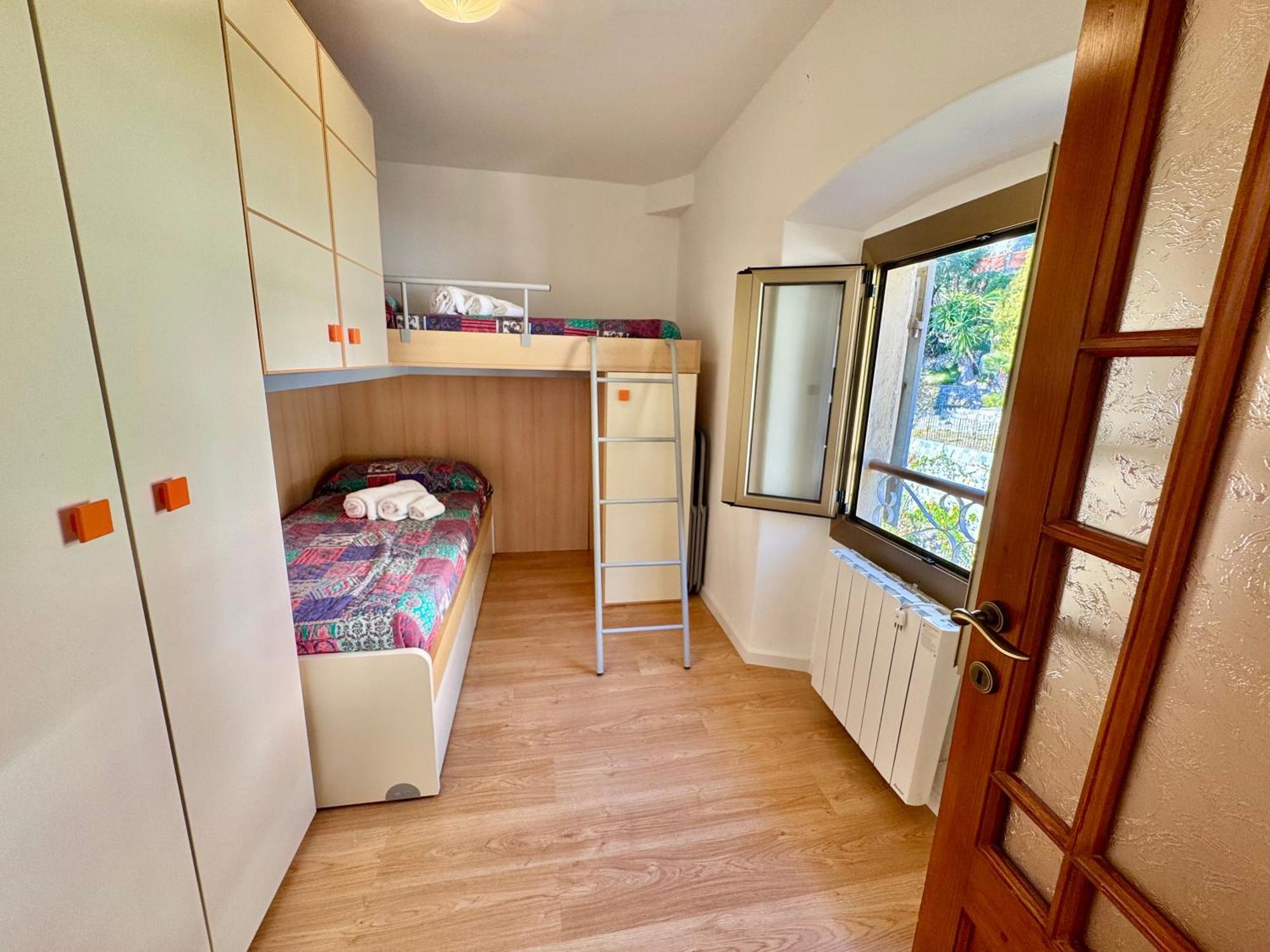 Kiss Of Sea - Balzi Rossi & Baia Beniamin Apartment Ventimiglia Ngoại thất bức ảnh