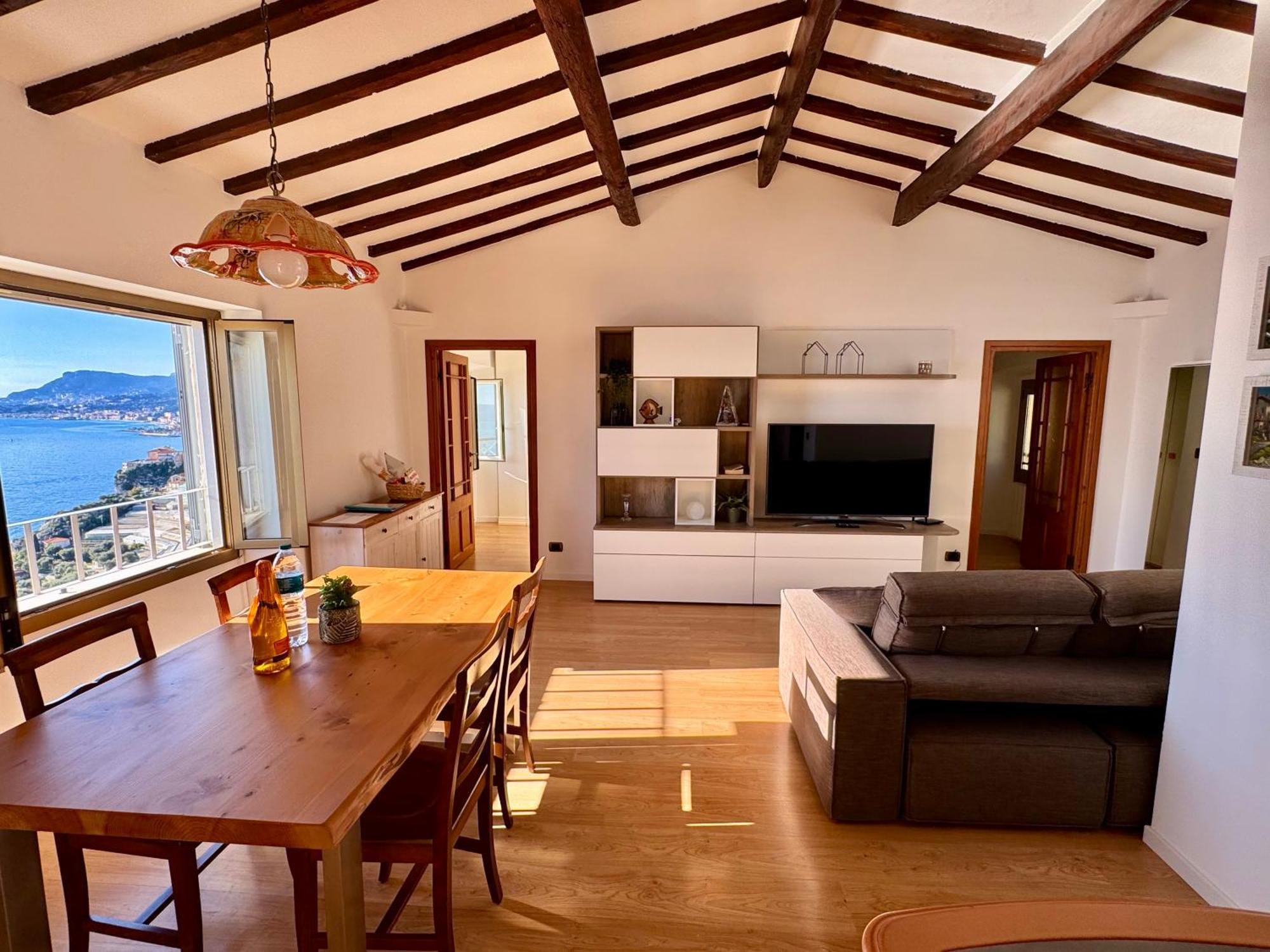 Kiss Of Sea - Balzi Rossi & Baia Beniamin Apartment Ventimiglia Ngoại thất bức ảnh