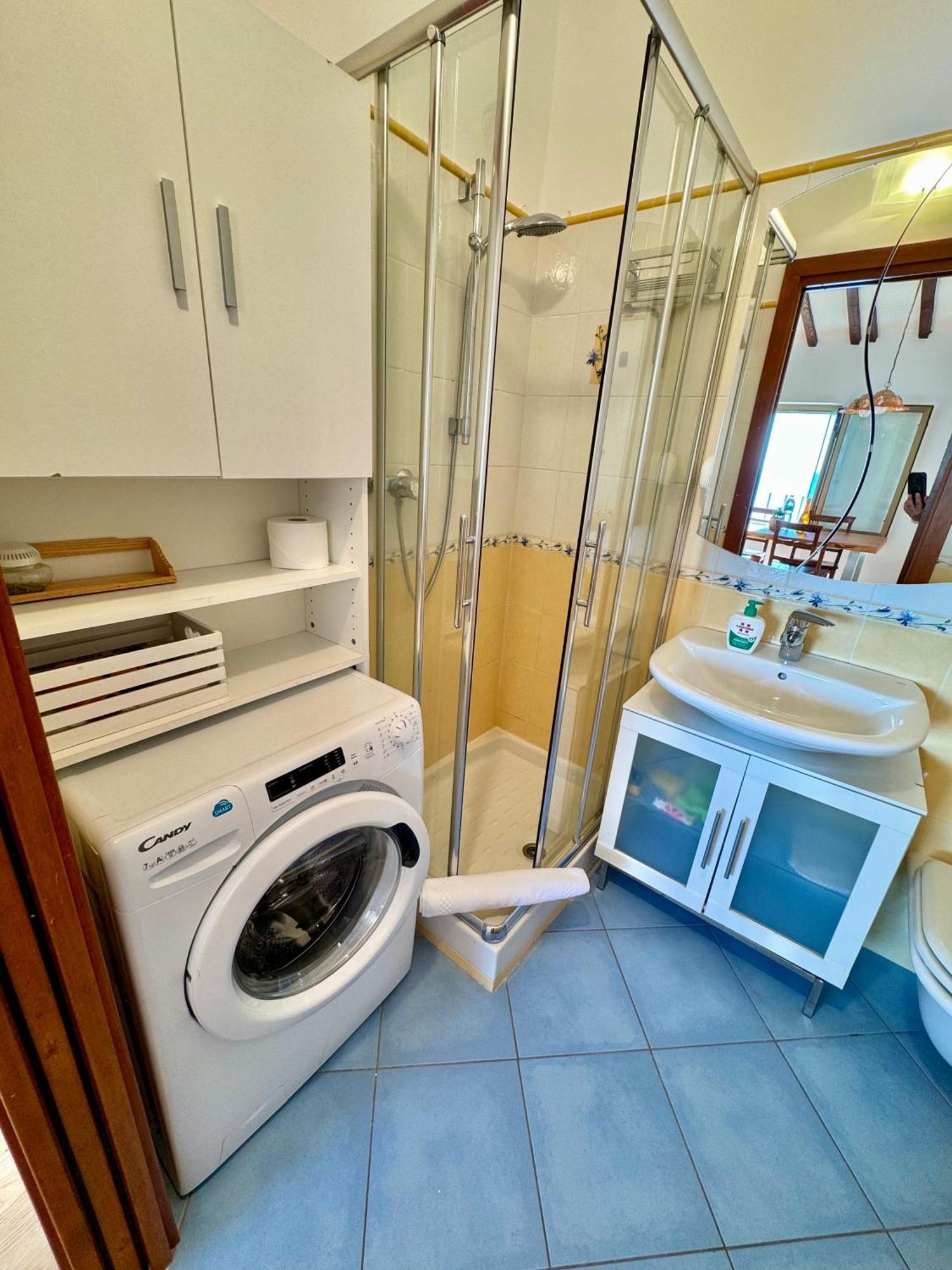 Kiss Of Sea - Balzi Rossi & Baia Beniamin Apartment Ventimiglia Ngoại thất bức ảnh
